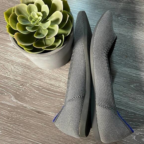 Rothy’s  the point size 8 gray woman’s flat shoes - Picture 3 of 9